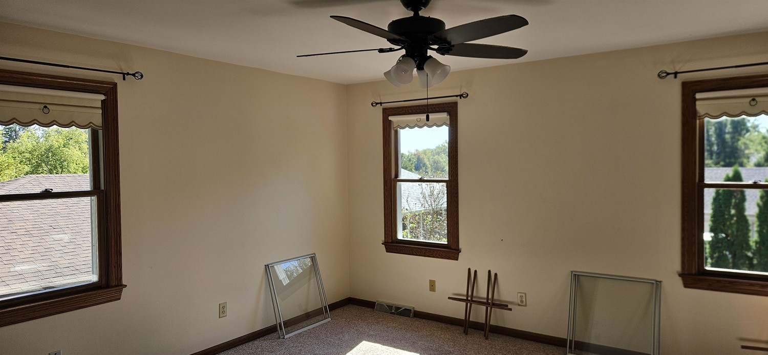 Exterior window cleaning on a home